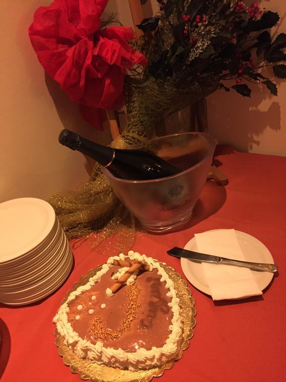Hotel Locanda Rosy Cattolica Buitenkant foto