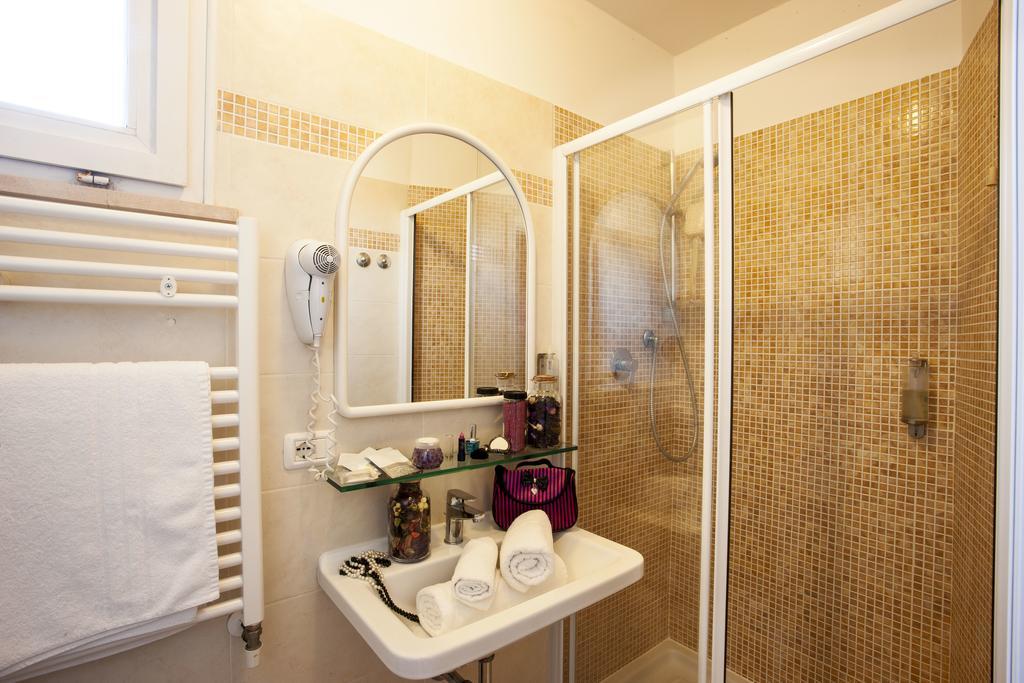 Hotel Locanda Rosy Cattolica Kamer foto