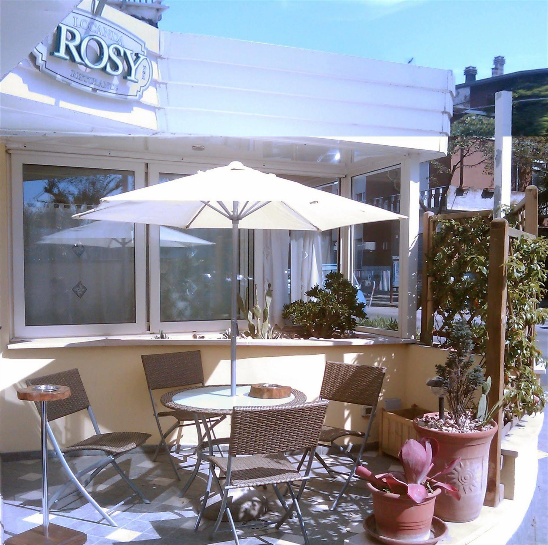 Hotel Locanda Rosy Cattolica Buitenkant foto